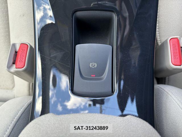 Nissan LEAF 2011-02 209364-10