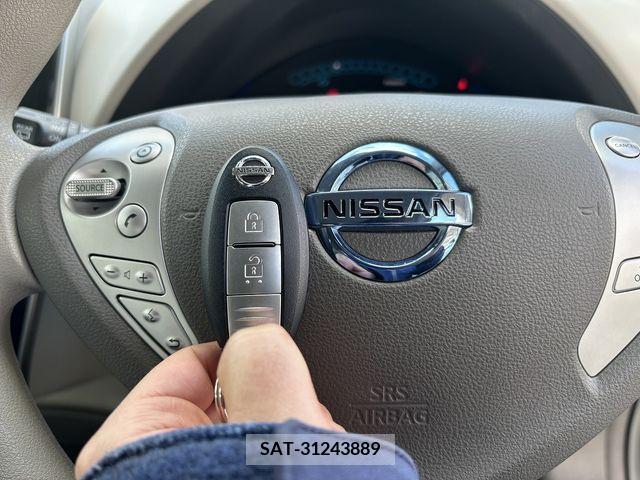 Nissan LEAF 2011-02 209364-11