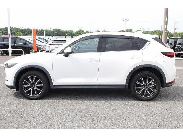 Mazda CX-5 2017-03 21823-7