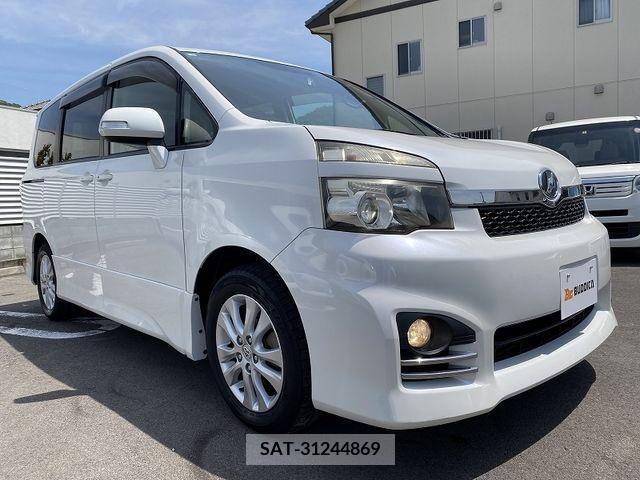 Toyota VOXY 2010-08 289443-1