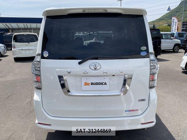 Toyota VOXY 2010-08 289443-7