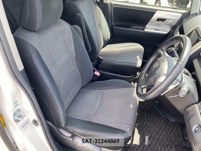 Toyota VOXY 2010-08 289443-11