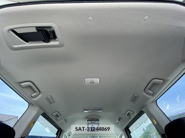 Toyota VOXY 2010-08 289443-17