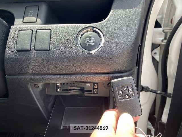 Toyota VOXY 2010-08 289443-21