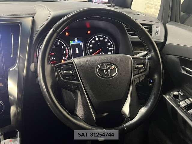 Toyota ALPHARD 2017-04 389067-18