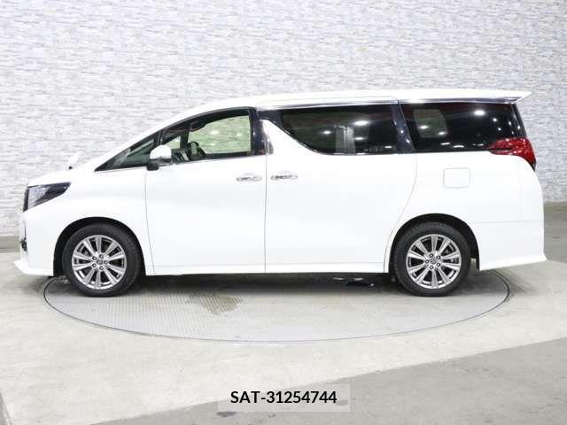 Toyota ALPHARD 2017-04 389067-10