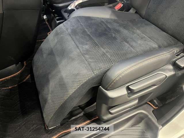 Toyota ALPHARD 2017-04 389067-5