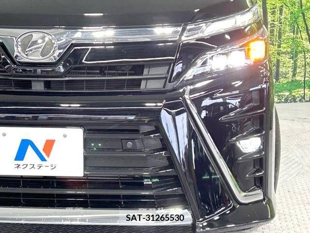 Toyota VOXY 2019-03 223477-13