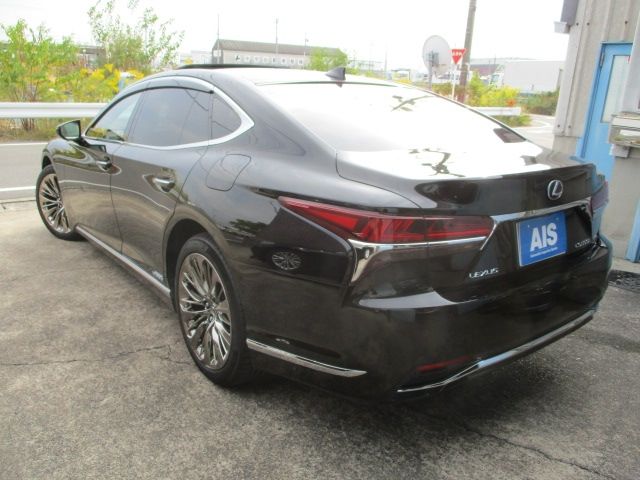Lexus LS 2018-01 13123-2