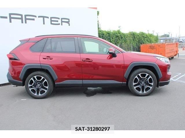 Toyota RAV4 2019-04 386678-7