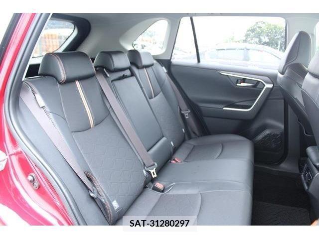 Toyota RAV4 2019-04 386678-14