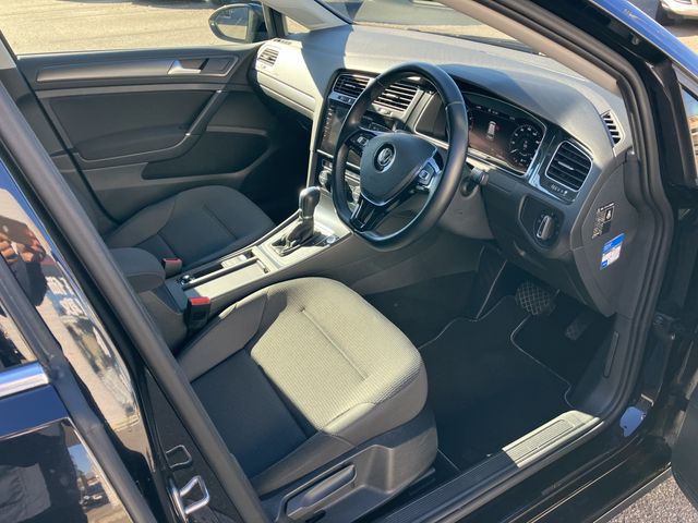 VolksWagen GOLF VARIANT 2019-09 181588-9