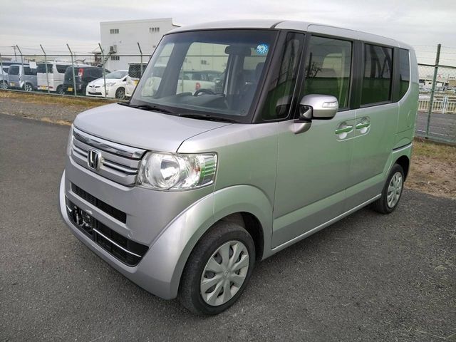 Honda N BOX 2016-04 190504-1