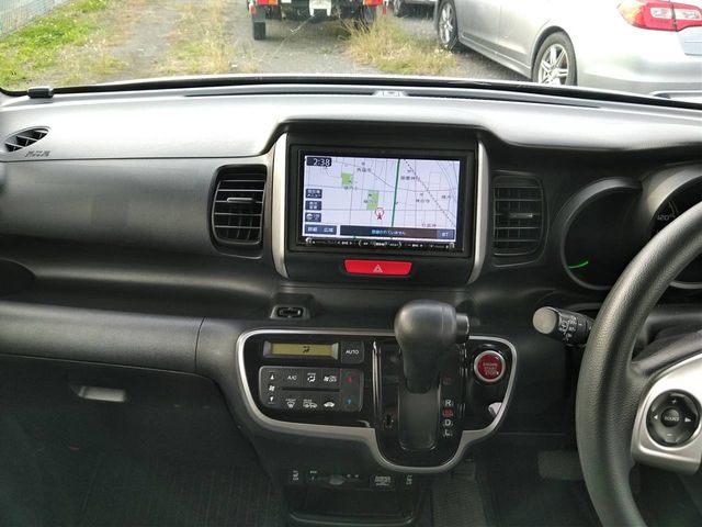 Honda N BOX 2016-04 190504-5