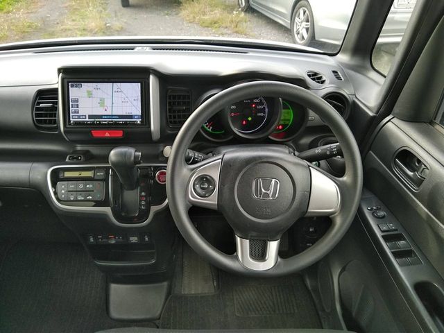 Honda N BOX 2016-04 190504-4