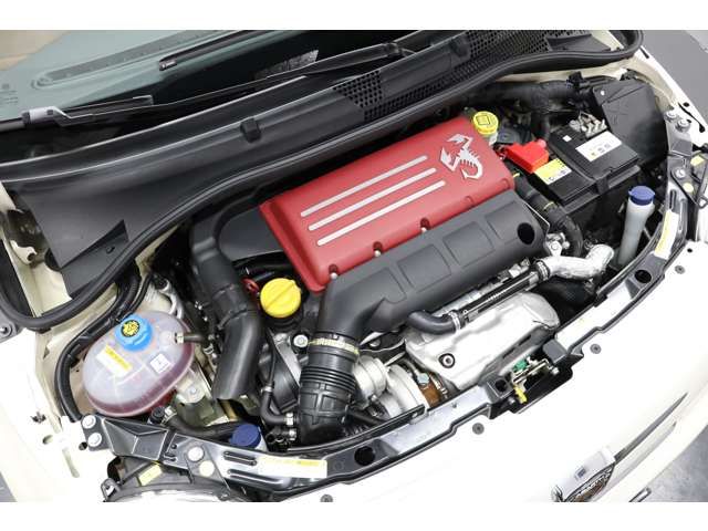 Abarth 695 2012-10 191377-5