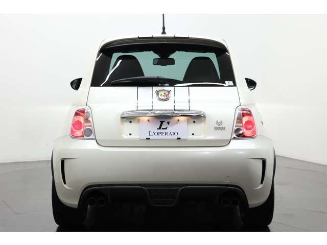Abarth 695 2012-10 191377-2