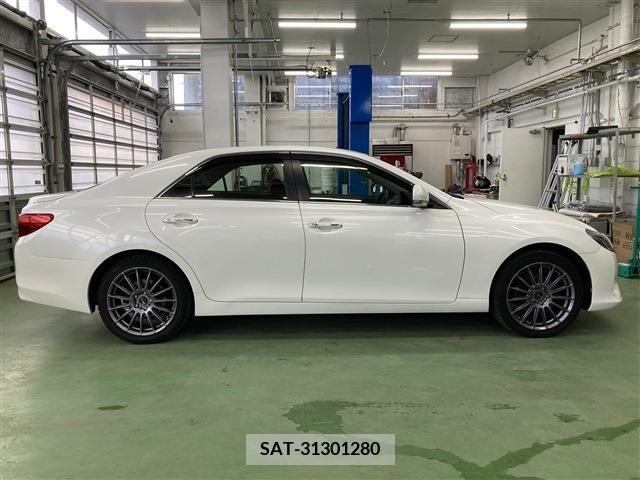 Toyota MARK X 2014-10 381422-3