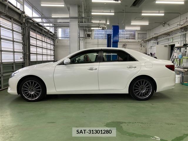 Toyota MARK X 2014-10 381422-7