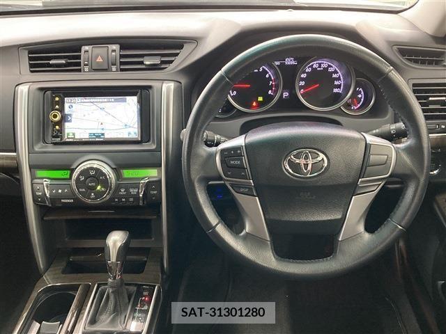 Toyota MARK X 2014-10 381422-13