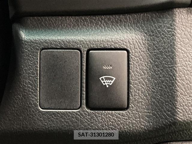 Toyota MARK X 2014-10 381422-29