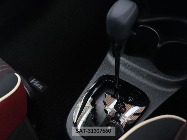 Toyota VITZ 2017-04 240276-10