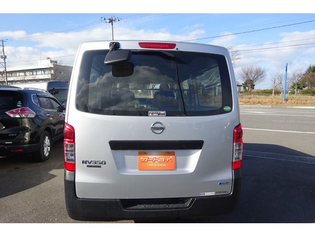 Nissan NV350 Caravan 2014-01 187659-5