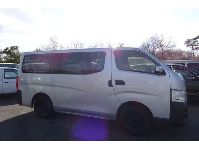 Nissan NV350 Caravan 2014-01 187659-2