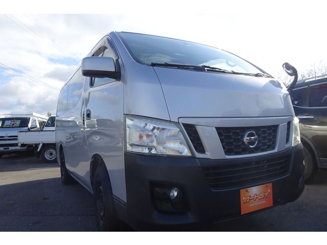 Nissan NV350 Caravan 2014-01 187659-1