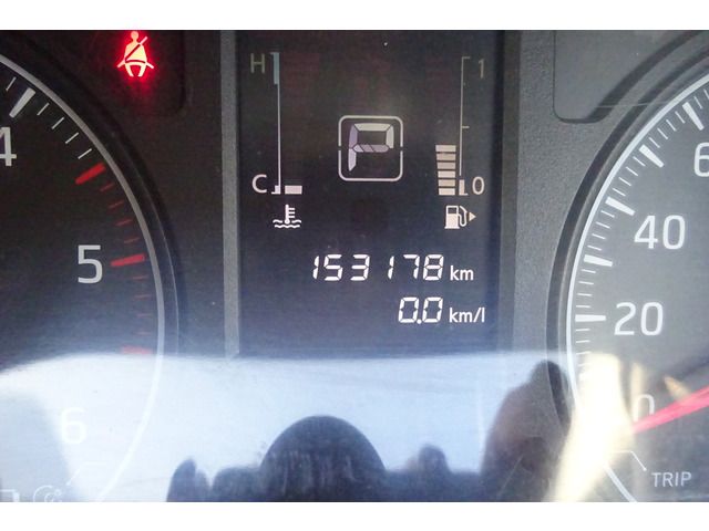 Nissan NV350 Caravan 2014-01 187659-13