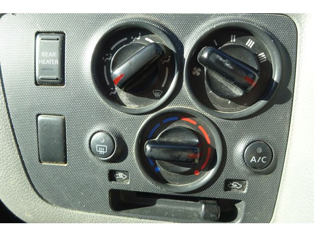 Nissan NV350 Caravan 2014-01 187659-15
