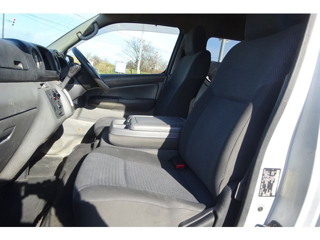 Nissan NV350 Caravan 2014-01 187659-19