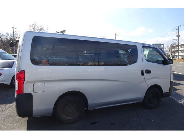 Nissan NV350 Caravan 2014-01 187659-8