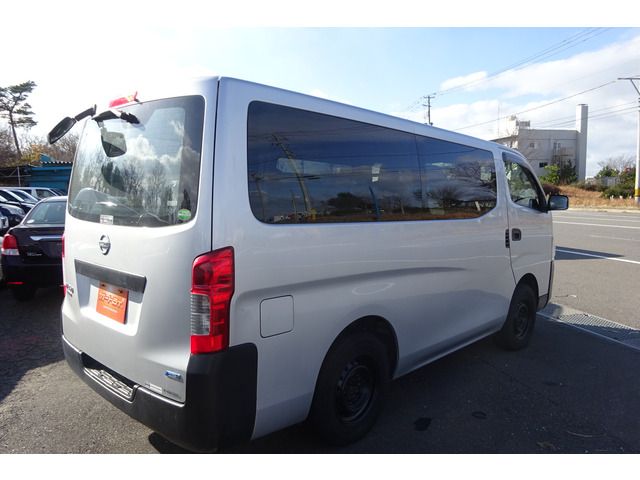 Nissan NV350 Caravan 2014-01 187659-6