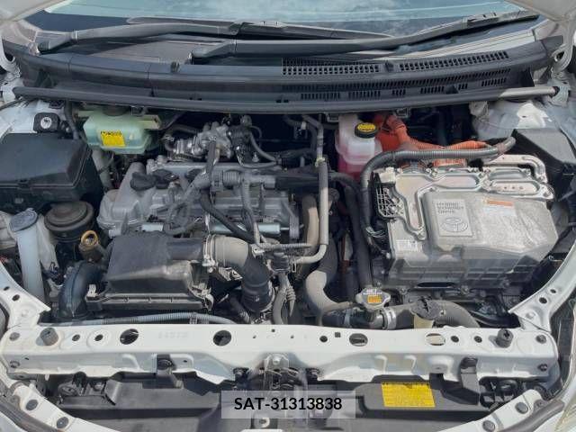 Toyota AQUA 2013-07 351865-18