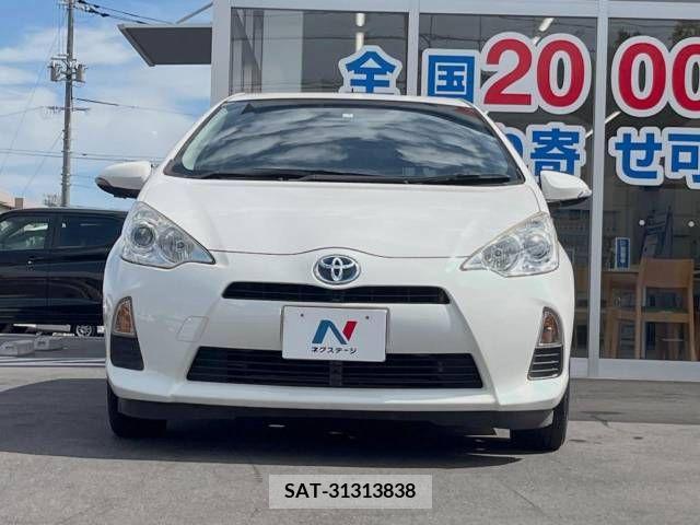 Toyota AQUA 2013-07 351865-14