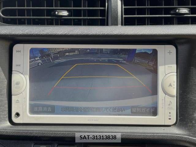 Toyota AQUA 2013-07 351865-3