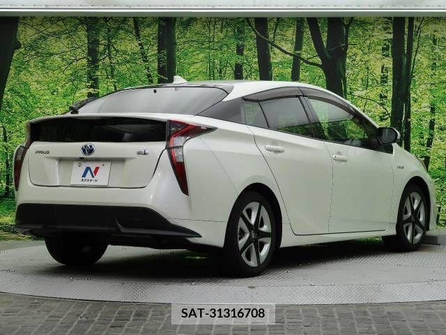 Toyota PRIUS 2015-12 209880-17
