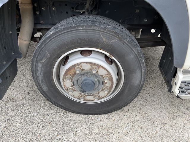 Hino PROFIA 2019-03 8728-9