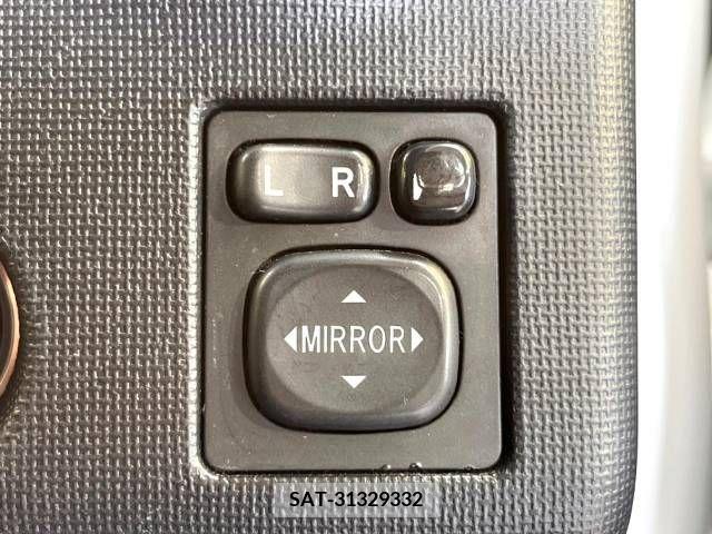 Toyota PORTE 2012-10 251177-8