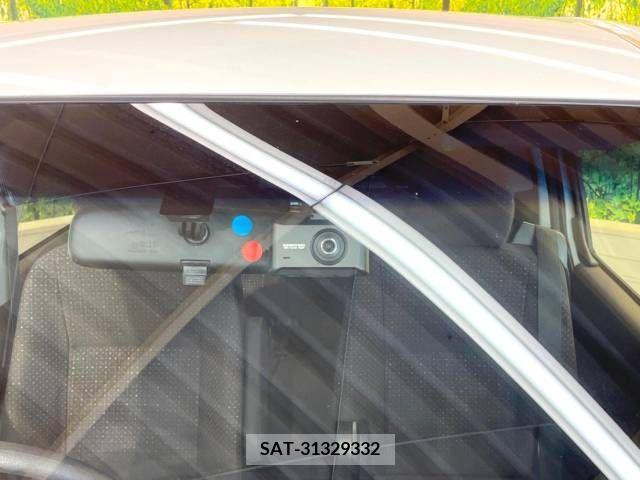 Toyota PORTE 2012-10 251177-5