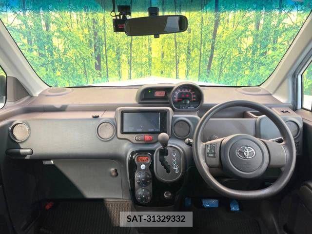 Toyota PORTE 2012-10 251177-1