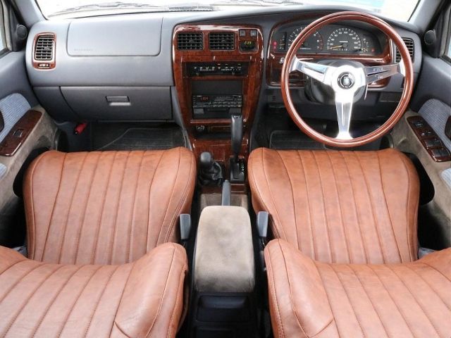 Toyota HILUX SURF 1996-01 8832-1