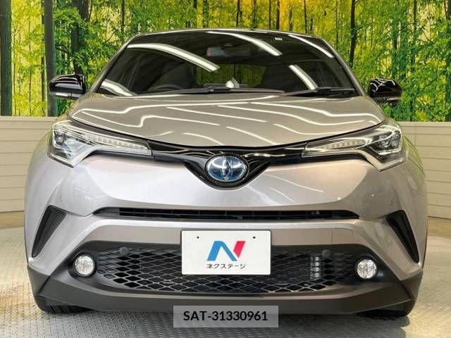 Toyota C-HR 2017-11 330750-14