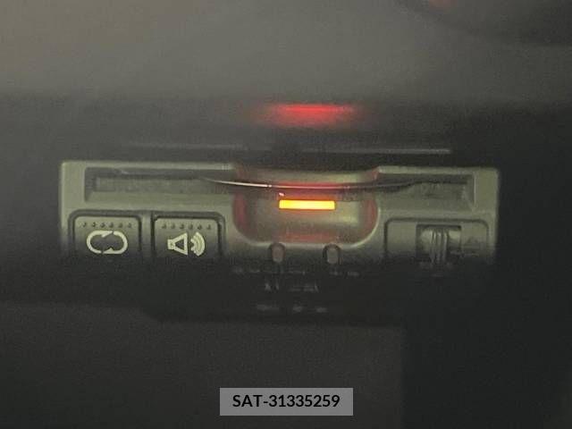 Nissan NOTE 2015-10 328102-5