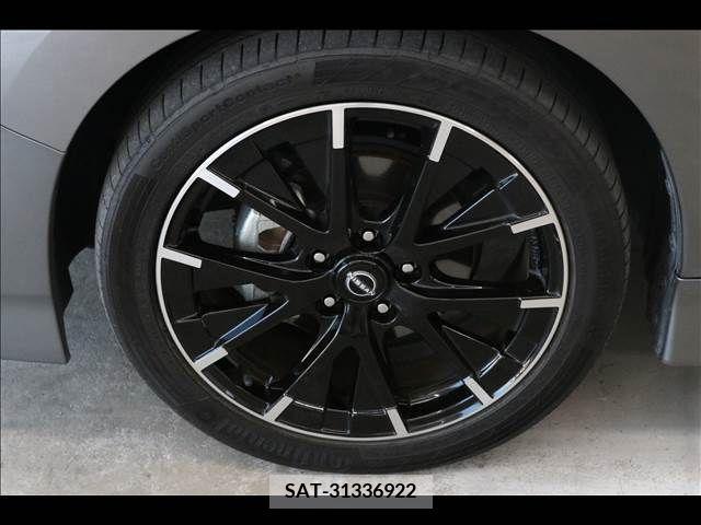 Nissan LEAF 2023-02 321009-13