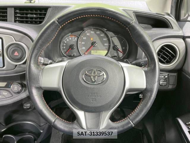 Toyota VITZ 2012-01 336309-11
