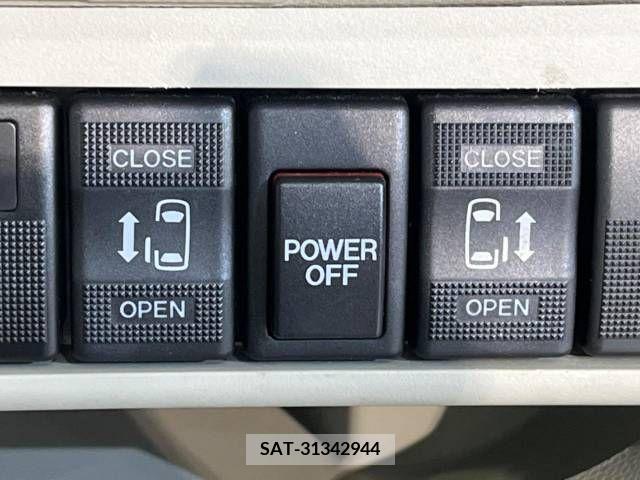 Mazda BIANTE 2013-03 386808-2