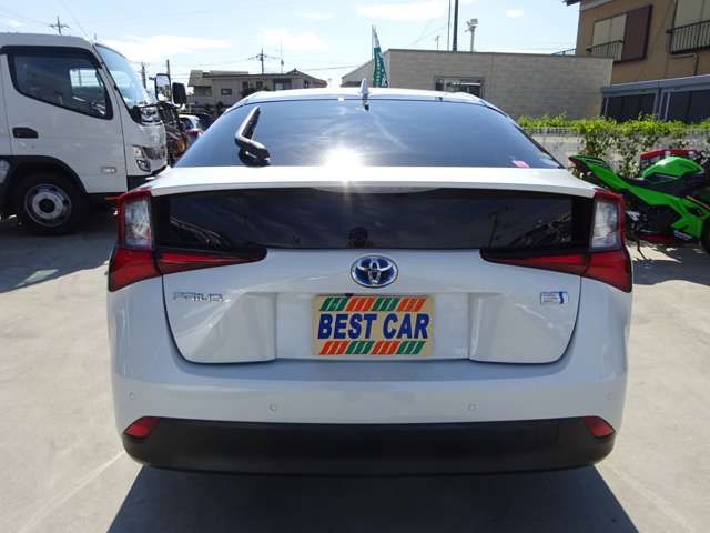 Toyota PRIUS 2022-07 12529-6