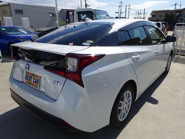 Toyota PRIUS 2022-07 12529-7